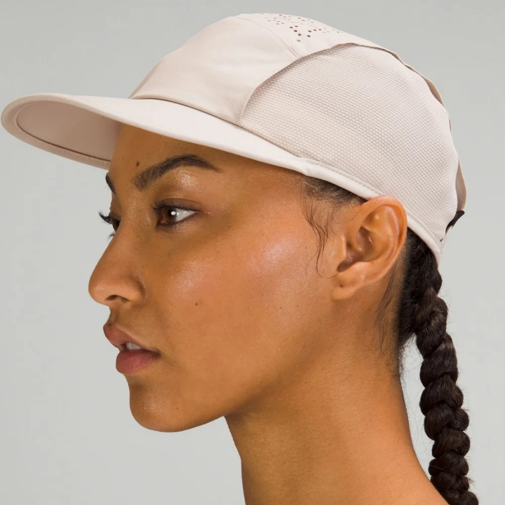 *LULULEMON NWT, Lab  Perforated Run Hat, Natural Ivory, size m/l